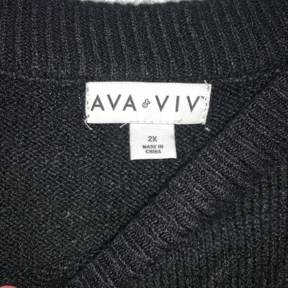 Black Pullover Sweater - Picture 2 of 2